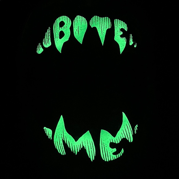 Glow In the Dark BITE ME tee - Picture 1 of 9